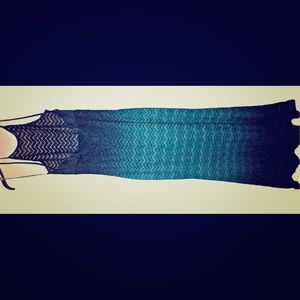 Jump  Apparel Dress/ Gown